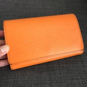 LOUIS VUITTON Epi Wallet